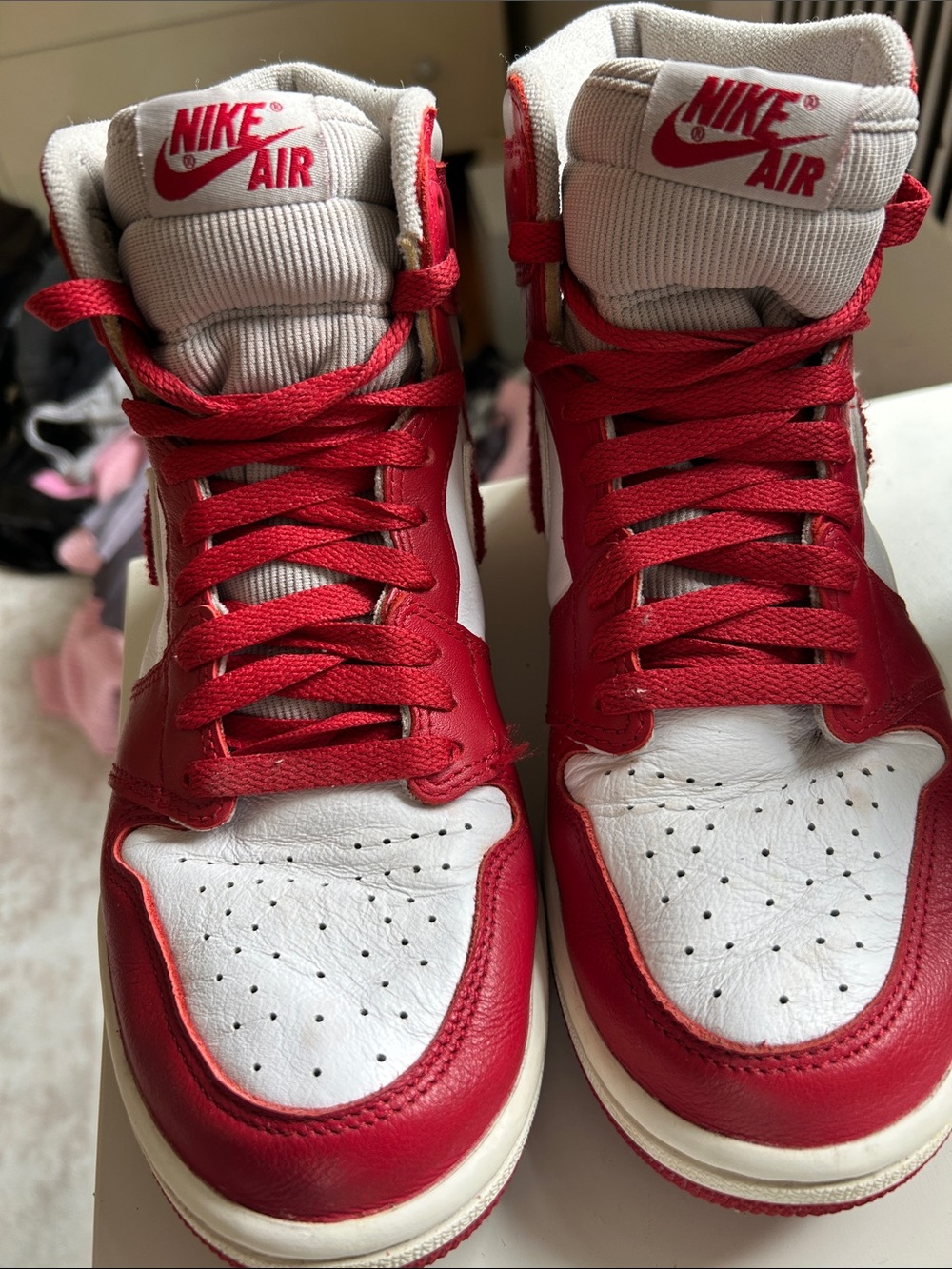 Air Jordan 1 Retro High OG - Red & White - Picture 2 of 6